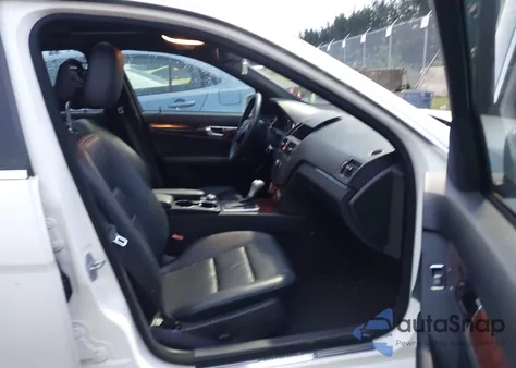 2010 Mercedes-Benz C 300 Sport из США, поврежденный, VIN WDDGF5EB4AF460531